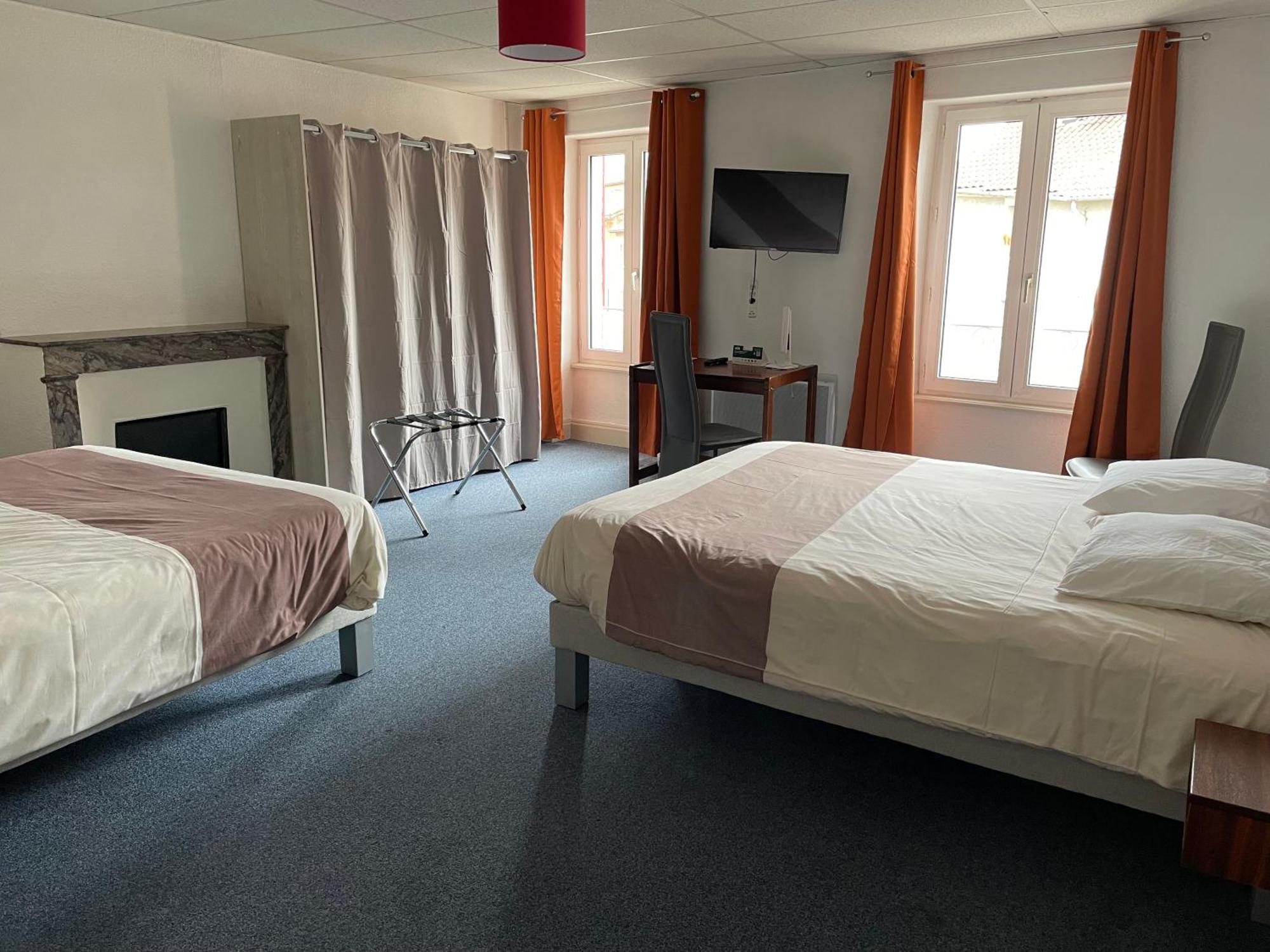 Logis Hotel Restaurant Des Voyageurs Saint-Paulien 外观 照片