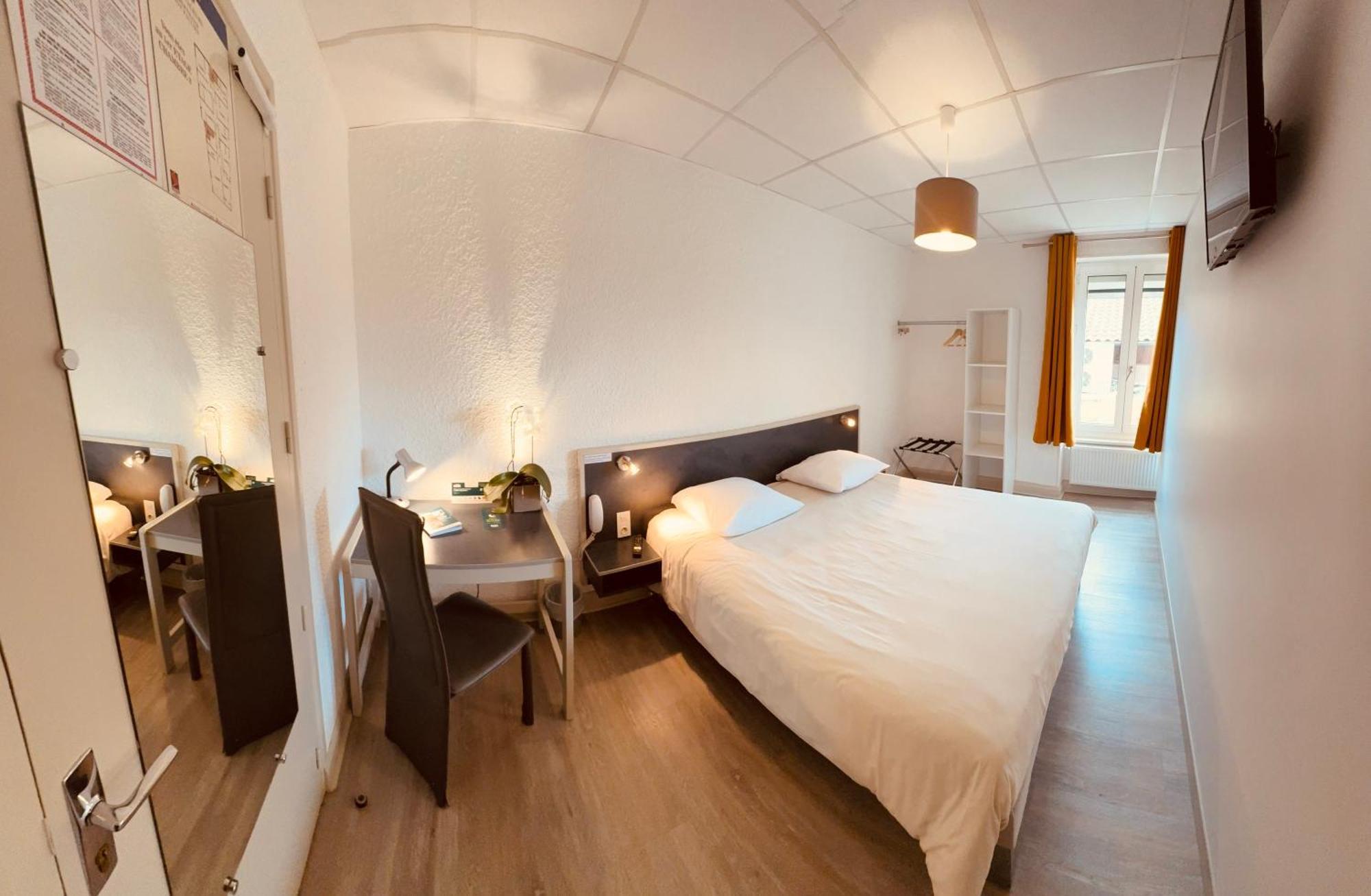 Logis Hotel Restaurant Des Voyageurs Saint-Paulien 外观 照片